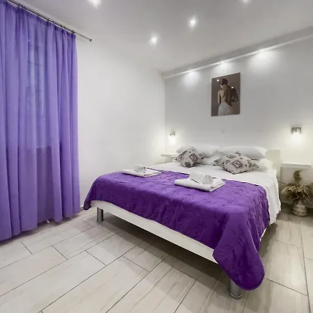 Apartment Pink *